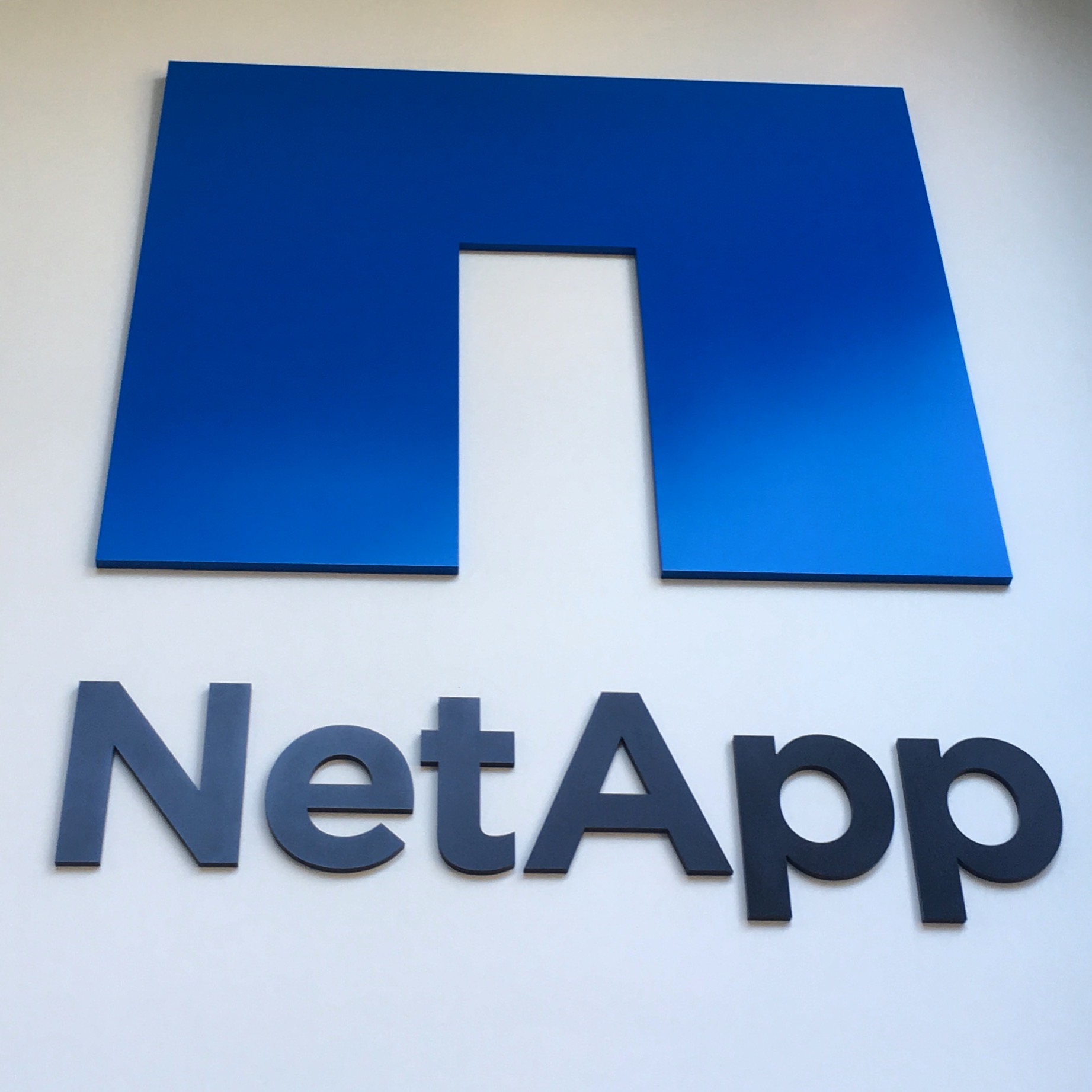 NetApp at a Crossroads - The IT Hollow